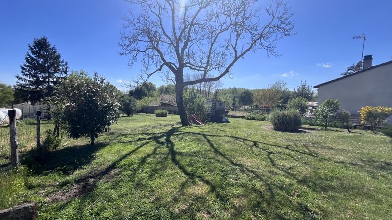 Vente Terrain BAIGNES STE RADEGONDE - -929 m² - (16360)