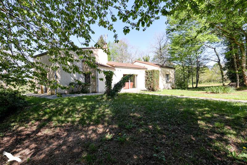 Vente Maison TOUVERAC 16360 6 pièces - 120 m²