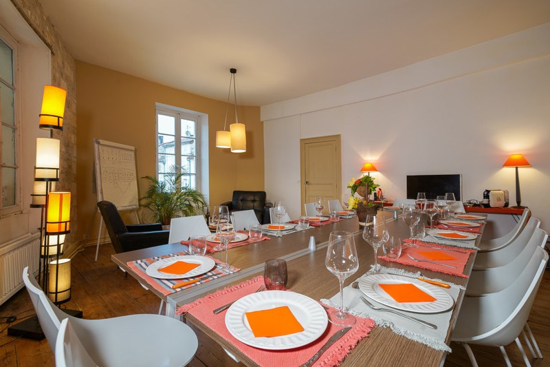 Vente Maison BARBEZIEUX ST HILAIRE - 7 pièces -220 m² - (16300)