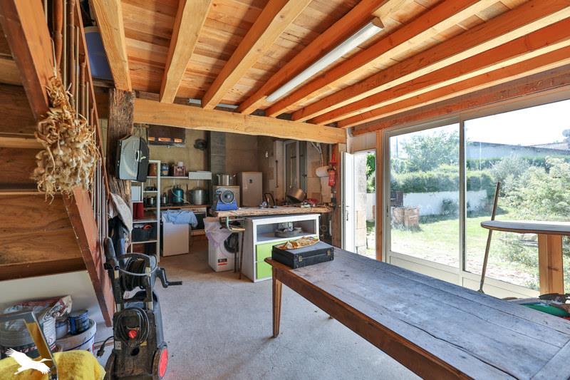 Vente Maison REIGNAC - 8 pièces -256 m² - (16360)