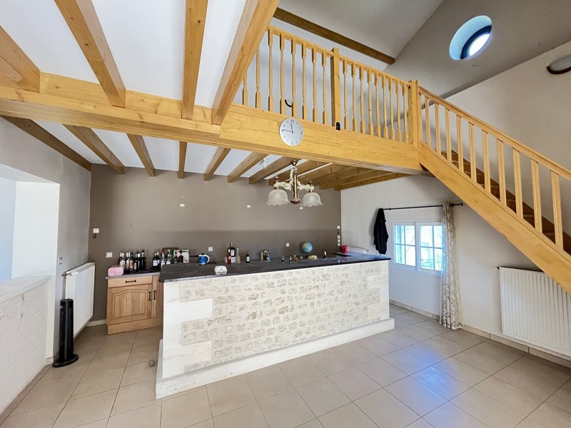 Vente Maison CRITEUIL LA MAGDELEINE - 8 pièces -215 m² - (16300)
