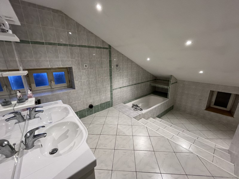 Vente Maison CRITEUIL LA MAGDELEINE - 8 pièces -215 m² - (16300)