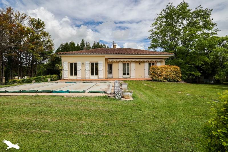 Vente Maison JUILLAC LE COQ - 4 pièces -110 m² - (16130)