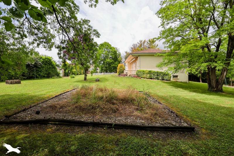 Vente Maison JUILLAC LE COQ - 4 pièces -110 m² - (16130)