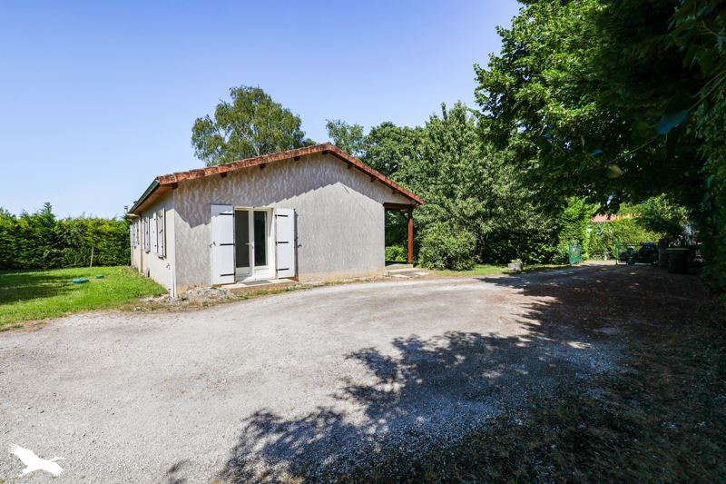 Vente Maison BARBEZIEUX ST HILAIRE - 4 pièces -120 m² - (16300)