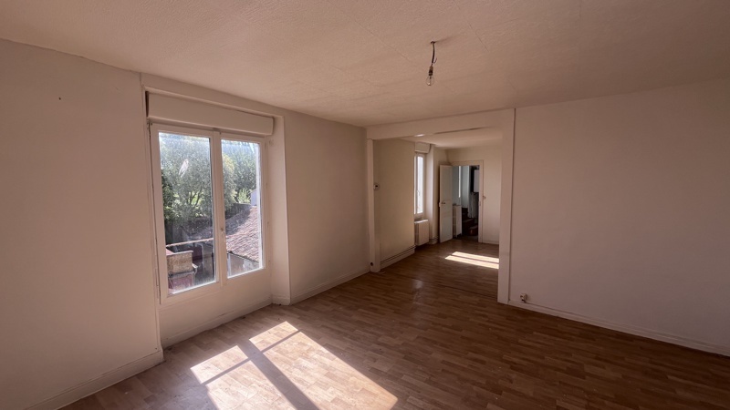 Vente Immeuble BARBEZIEUX ST HILAIRE - -  259 m² - (16300)
