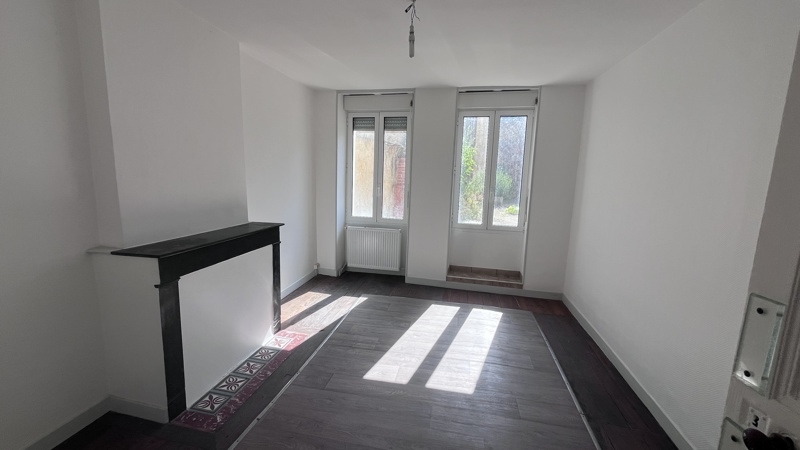 Vente Immeuble BARBEZIEUX ST HILAIRE - -  259 m² - (16300)