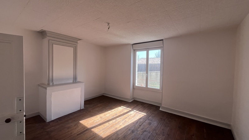 Vente Immeuble BARBEZIEUX ST HILAIRE - -  259 m² - (16300)