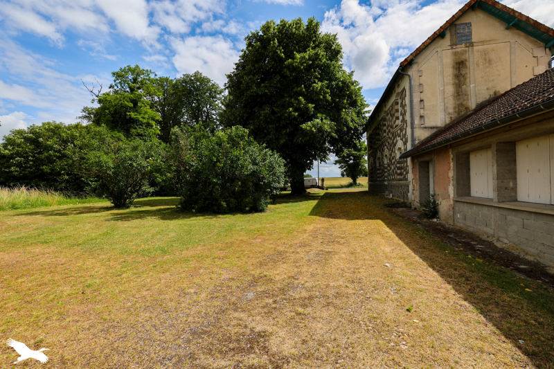 Vente Maison BARBEZIEUX ST HILAIRE - 3 pièces -300 m² - (16300)