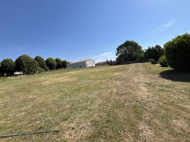 Vente Terrain CRITEUIL LA MAGDELEINE - -1170 m² - (16300)