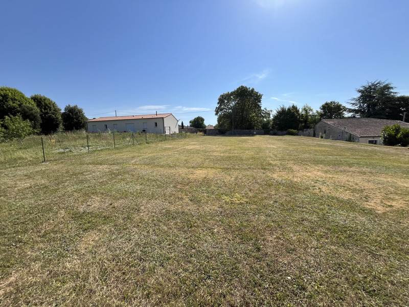 Vente Terrain CRITEUIL LA MAGDELEINE - -1170 m² - (16300)