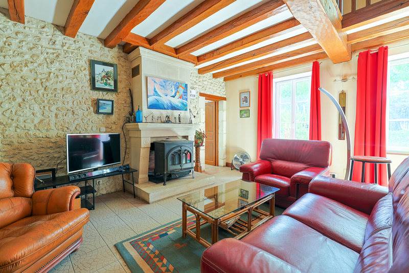 Vente Maison Saint-Bonnet - 4 pièces -187 m² - (16300)