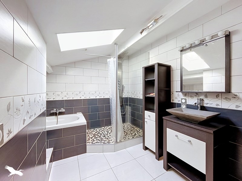 Vente Maison ST BONNET - 7 pièces -187 m² - (16300)