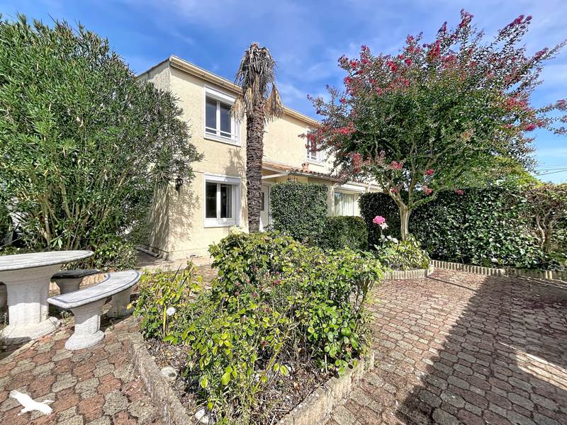 Vente Maison Barbezieux-Saint-Hilaire 16300 6 pièces - 106 m²