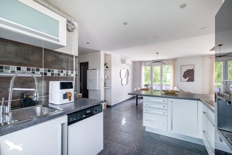 Vente Appartement VAULX EN VELIN - 3 pièces -62 m² - (69120)