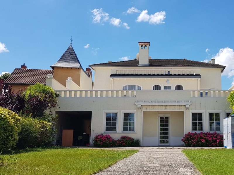 Maison 8 pièces 189 m² · à Janneyrias · 189 m² · 449 000 €