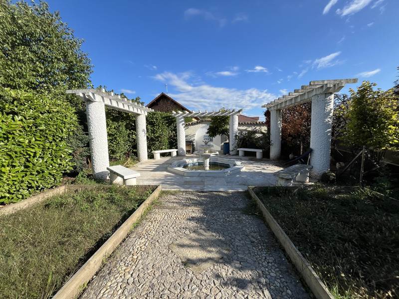 Vente Maison Janneyrias - 8 pièces -189 m² - (38280)