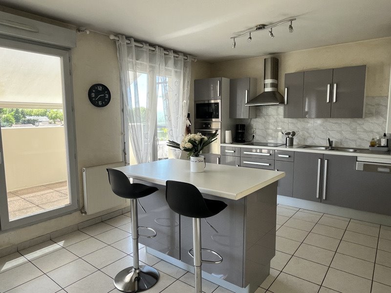 Vente Appartement Décines-Charpieu - 4 pièces -100 m² - (69150)