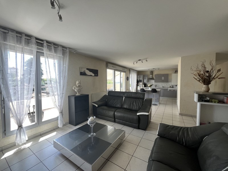 Vente Appartement Décines-Charpieu - 4 pièces -100 m² - (69150)