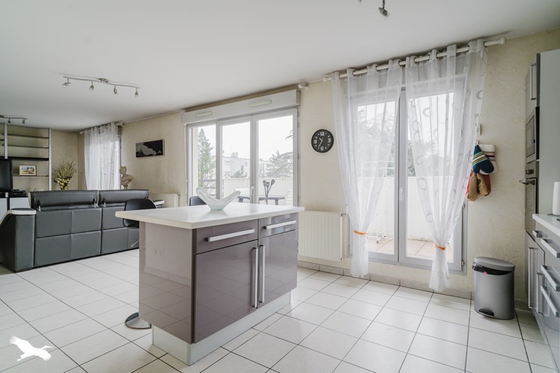 Vente Appartement Décines-Charpieu - 4 pièces -100 m² - (69150)