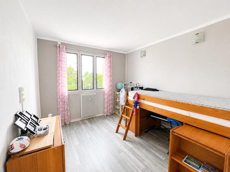 Vente Appartement DECINES CHARPIEU - 4 pièces -77 m² - (69150)