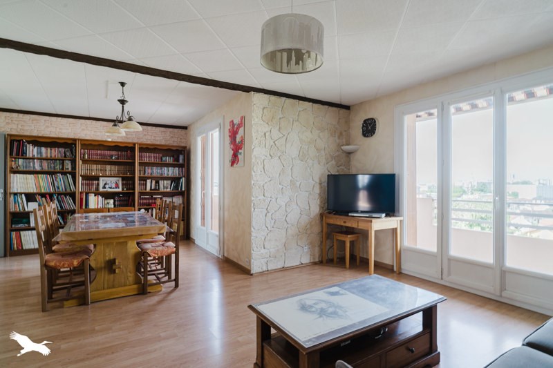 Vente Appartement VAULX EN VELIN - 4 pièces -81 m² - (69120)