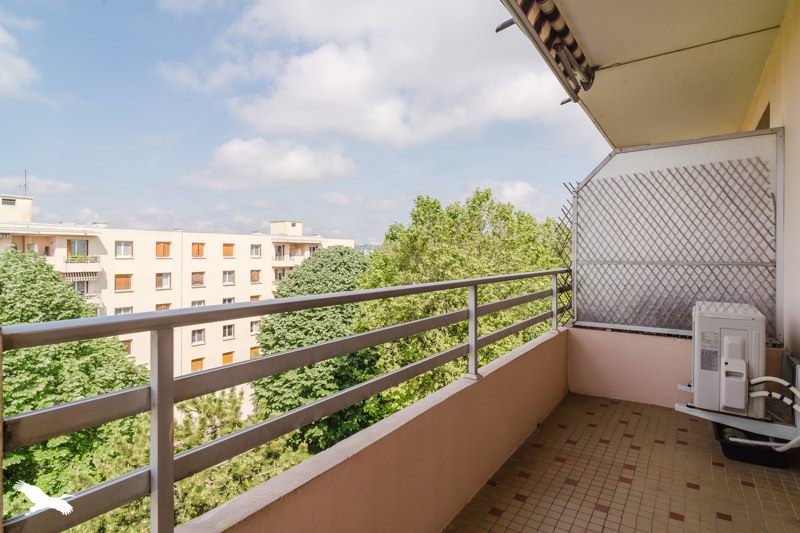 Vente Appartement VAULX EN VELIN - 4 pièces -81 m² - (69120)