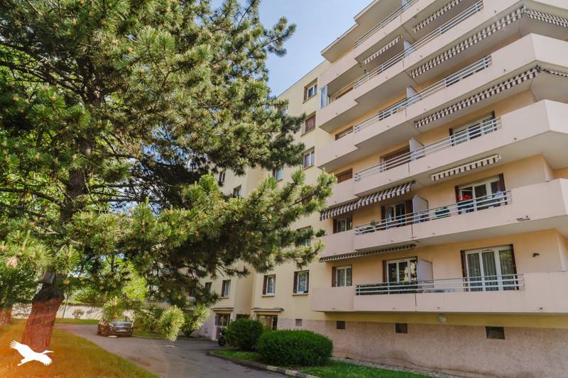 Vente Appartement VAULX EN VELIN - 4 pièces -81 m² - (69120)