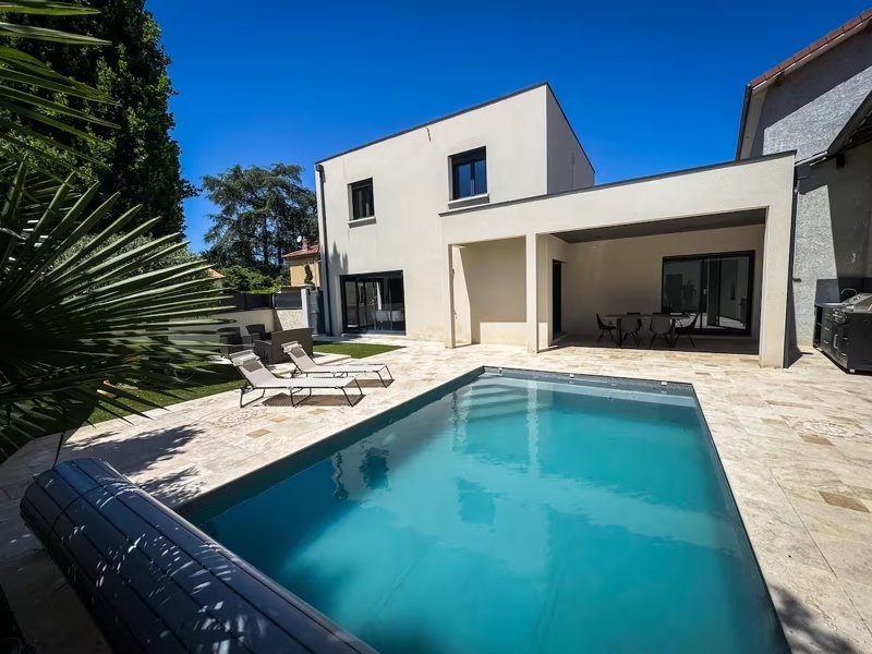 Maison 5 pièces 131 m² · à Décines-Charpieu · 131 m² · 645 000 €