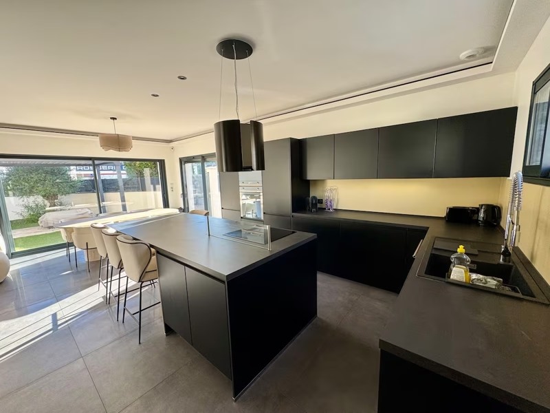 Vente Maison Décines-Charpieu - 5 pièces -136 m² - (69150)