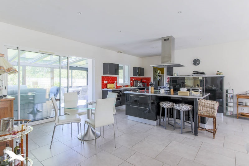 Vente Maison BREVAL - 5 pièces -200 m² - (78980)