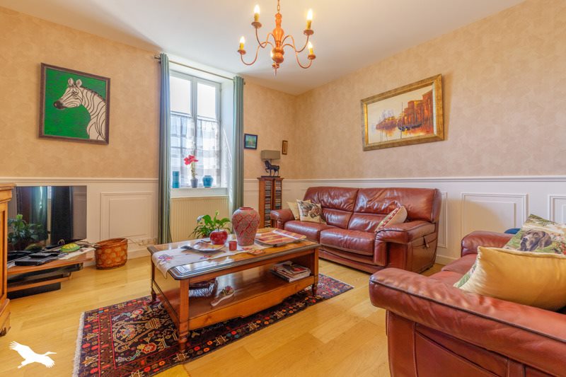 Vente Maison Saint-Benoît-du-Sault - 7 pièces -200 m² - (36170)