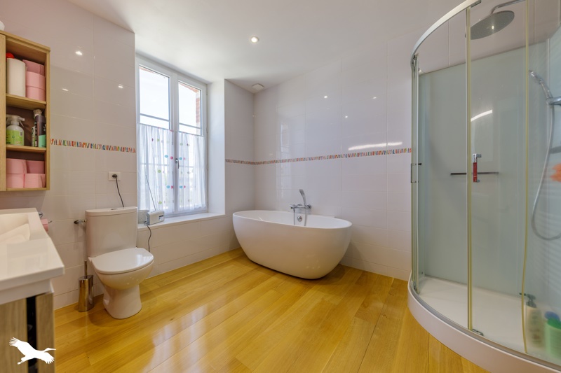 Vente Maison Saint-Benoît-du-Sault - 7 pièces -200 m² - (36170)