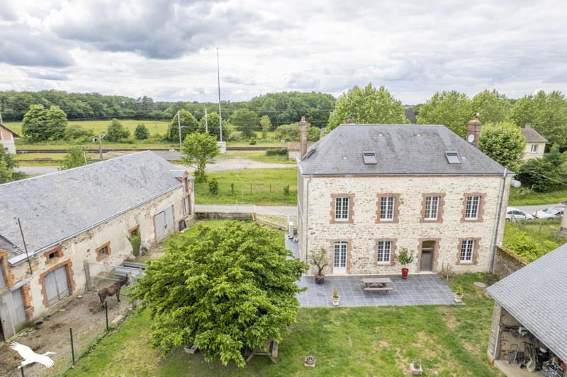 Vente Maison EGUZON CHANTOME - 7 pièces -200 m² - (36270)