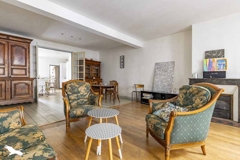 Vente Maison ARGENTON SUR CREUSE - 8 pièces -242 m² - (36200)