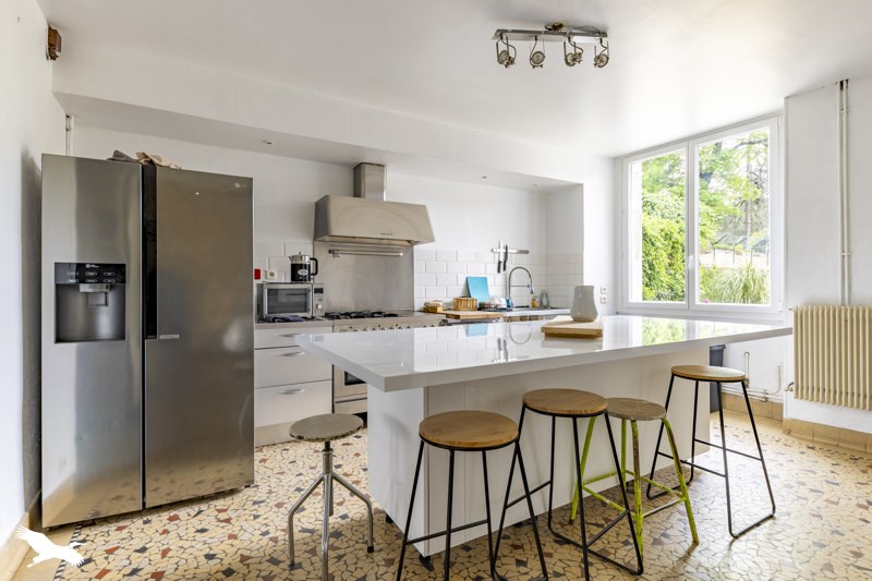 Vente Maison ARGENTON SUR CREUSE - 8 pièces -242 m² - (36200)
