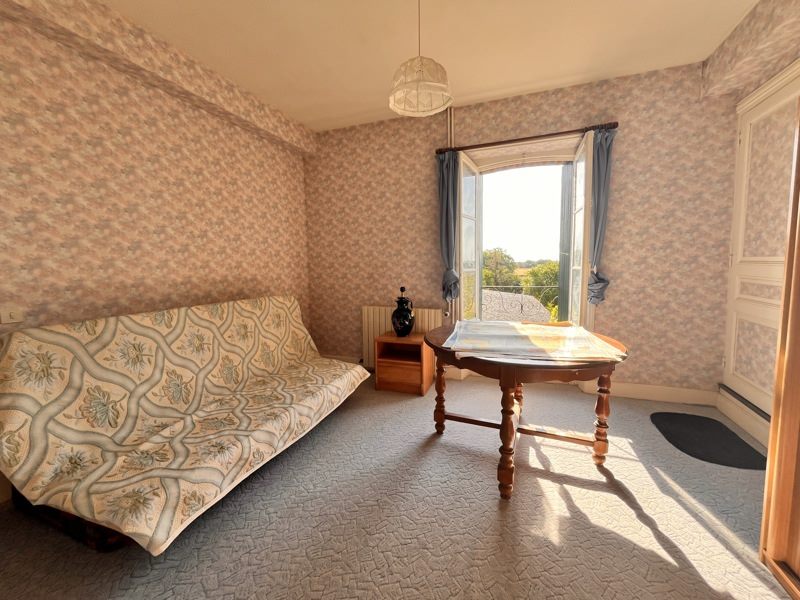 Vente Maison LA CHATRE LANGLIN - 6 pièces -143 m² - (36170)