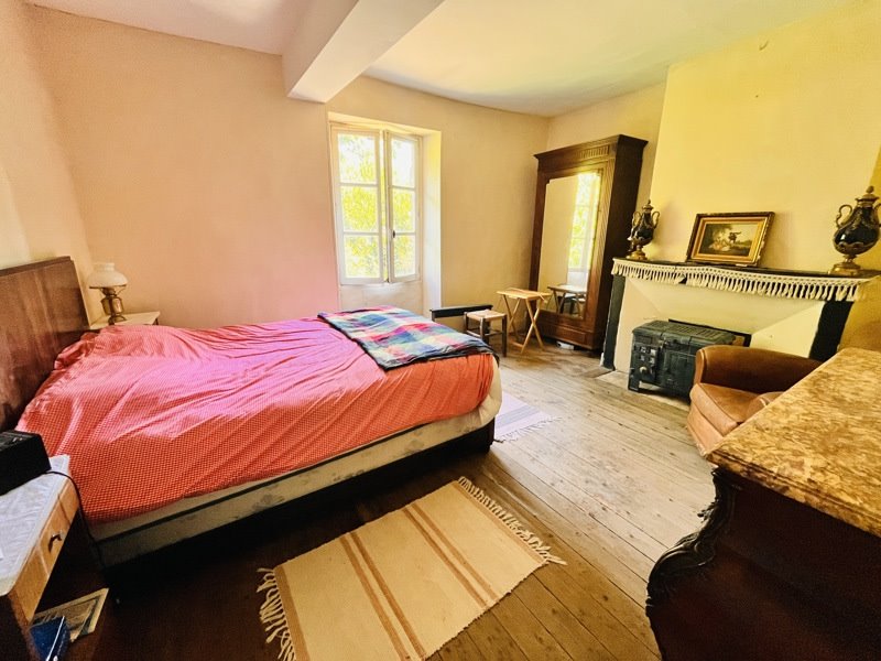 Vente Maison LA CHATRE LANGLIN - 6 pièces -164 m² - (36170)