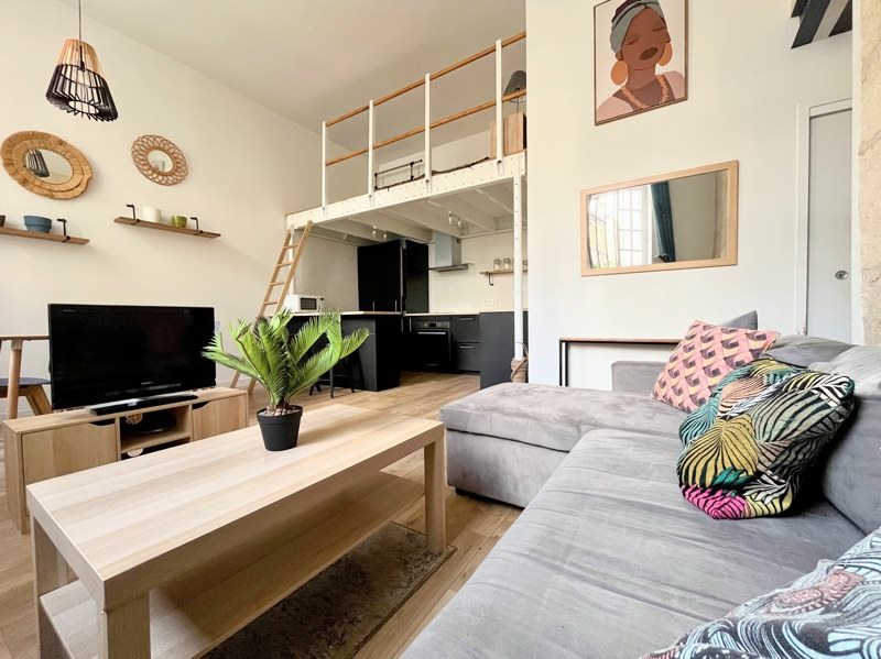 Vente Appartement BORDEAUX - 2 pièces -43 m² - (33000)