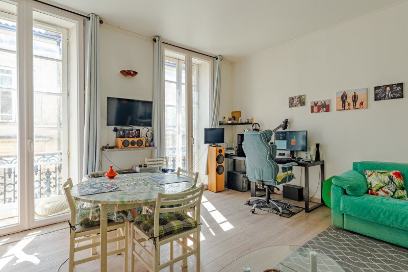 Vente Appartement BORDEAUX - 2 pièces -42 m² - (33000)