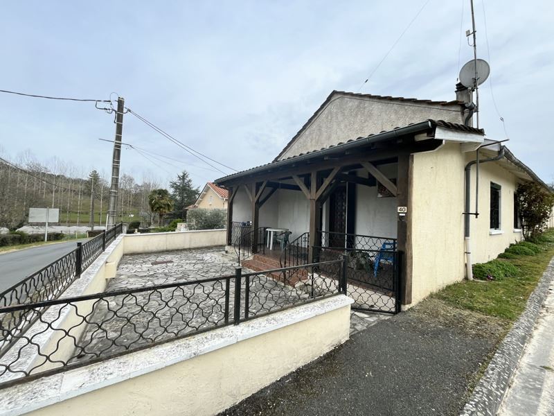 Vente Maison VILLAMBLARD - 5 pièces -96 m² - (24140)