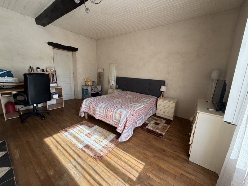 Vente Maison DOUVILLE - 5 pièces -104 m² - (24140)