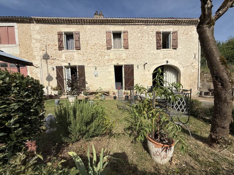 Vente Maison DOUVILLE 24140 5 pièces - 104 m²