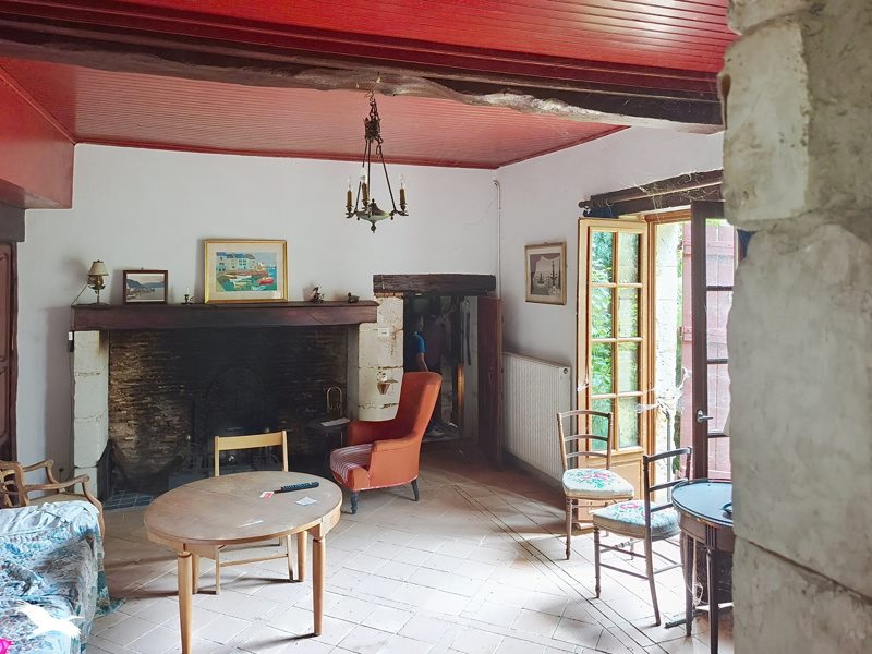 Vente Maison Veyrines-de-Vergt - 4 pièces -202 m² - (24380)
