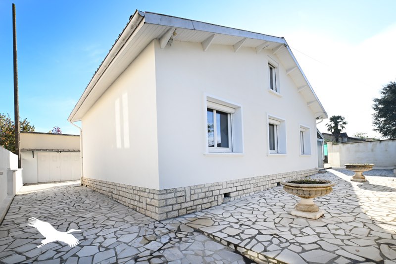 Vente Maison ST MICHEL - 5 pièces -95 m² - (16470)