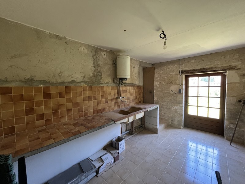 Vente Maison LINARS - 2 pièces -200 m² - (16730)