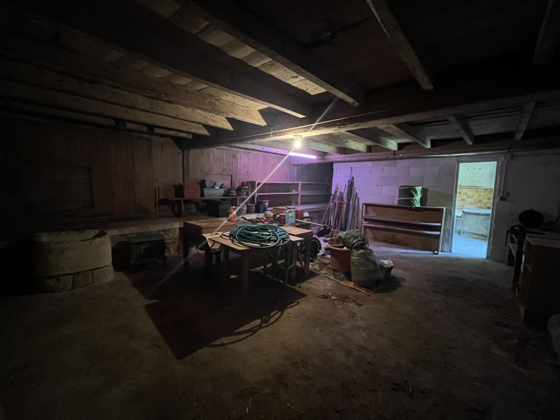 Vente Maison LINARS - 2 pièces -200 m² - (16730)