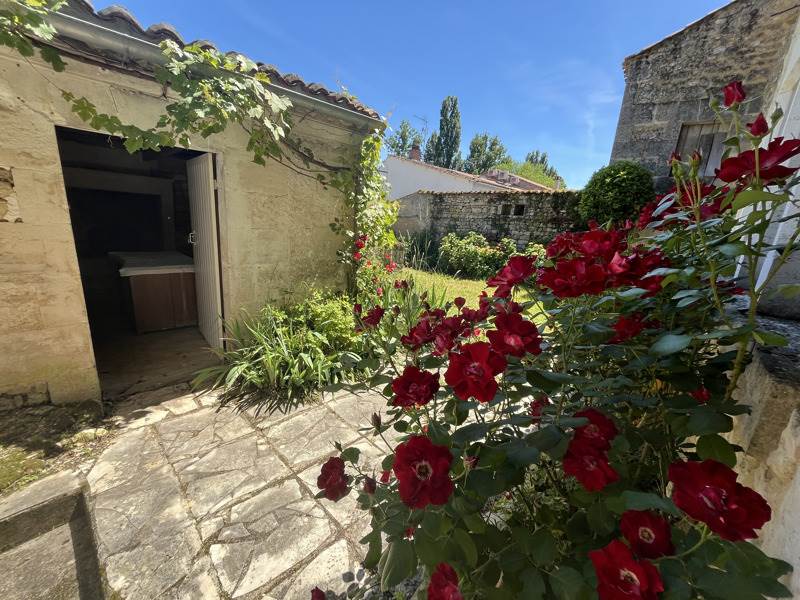 Vente Maison LINARS - 2 pièces -200 m² - (16730)