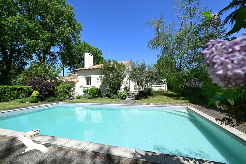 Vente Maison LINARS - 8 pièces -223 m² - (16730)