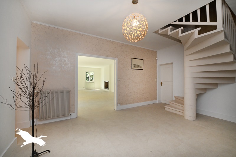 Vente Maison LINARS - 8 pièces -223 m² - (16730)